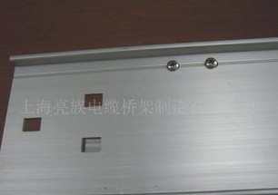 鍍鋅金屬橋架構(gòu)筑現(xiàn)代建筑的神經(jīng)網(wǎng)絡(luò)